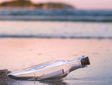 Μήνυμα σε μπουκάλι βρήκε τον αποστολέα του 50 χρόνια μετά